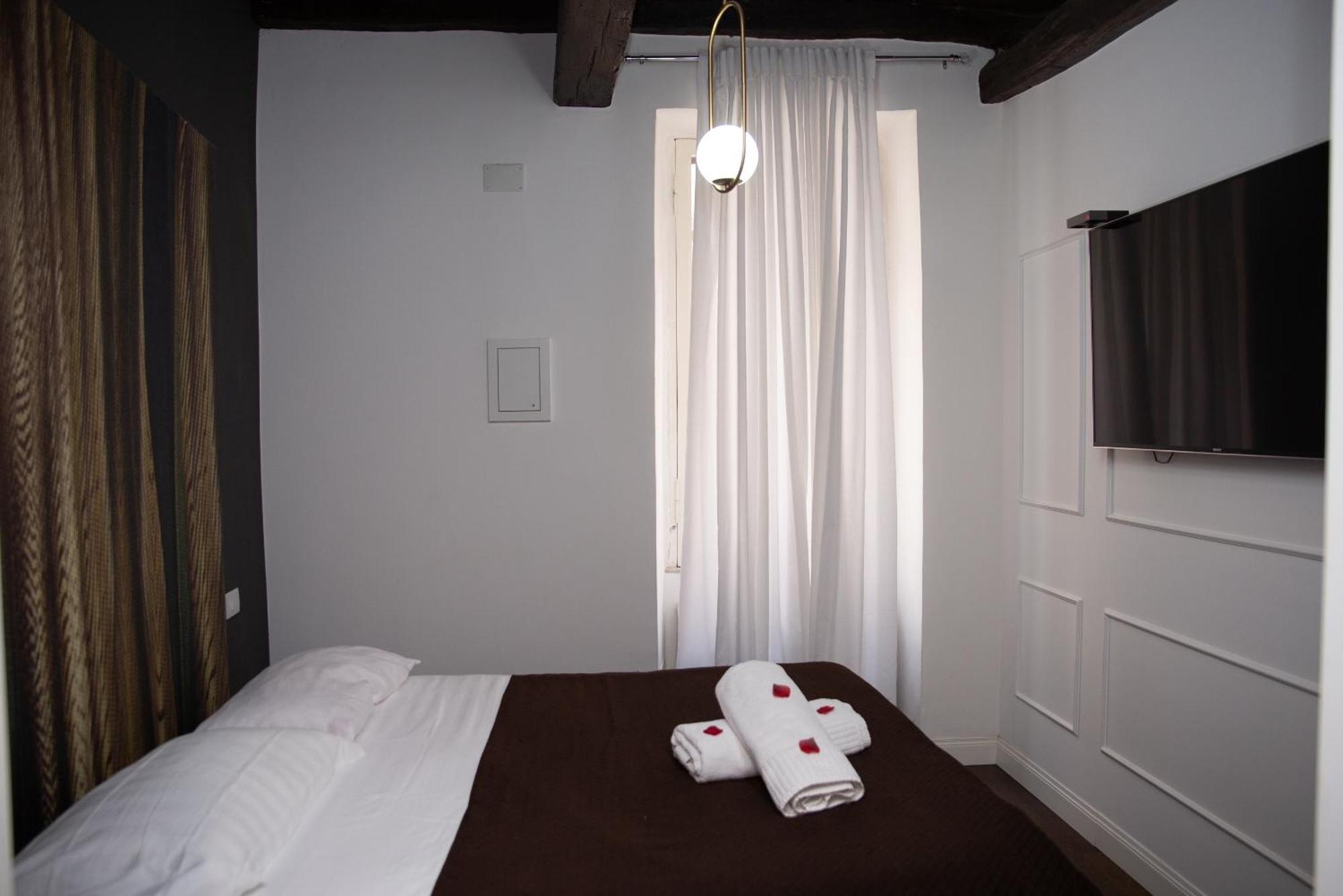 Vicolo Delle Belle Suite Террачина Экстерьер фото
